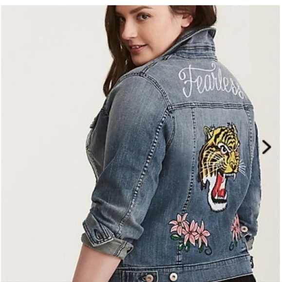 Torrid Premium Denim Jacket embroidered Fearless floral - Picture 1 of 15